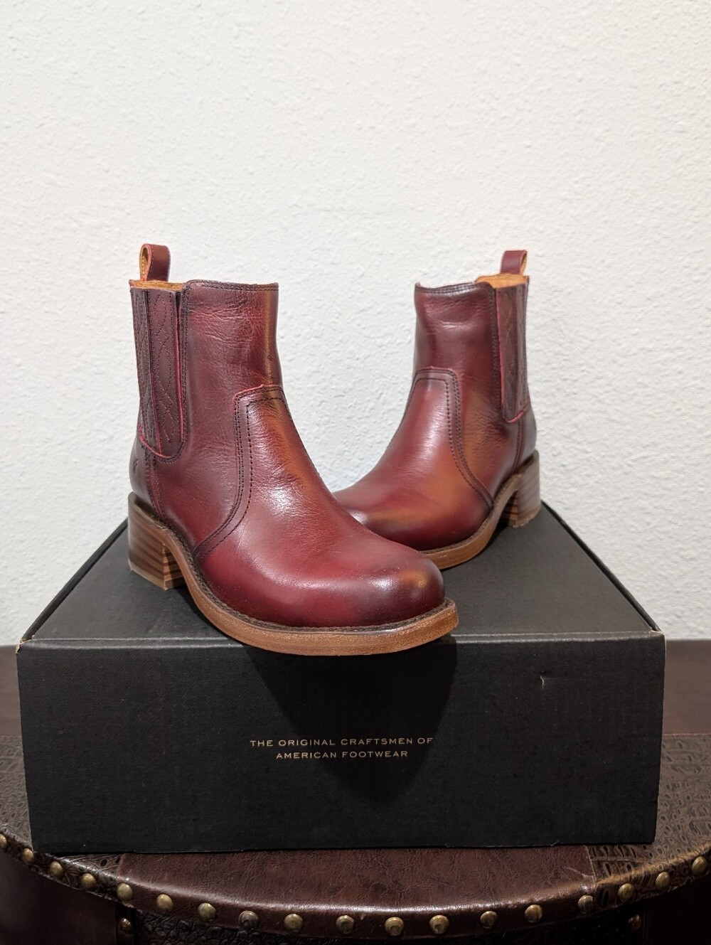 NWT Frye Campus Chelsea Leather Boots - Merlot / Size 8M